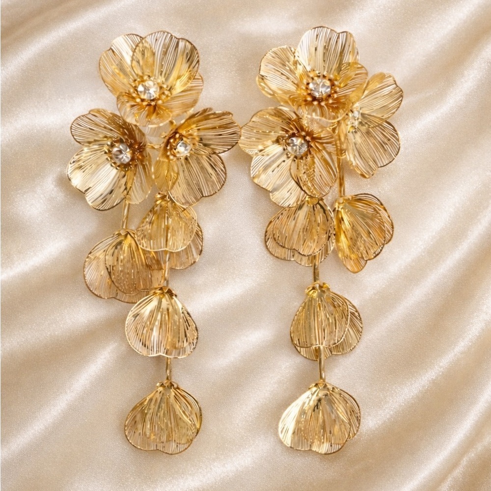 Famous Kate Middleton Floral Statement Earrings